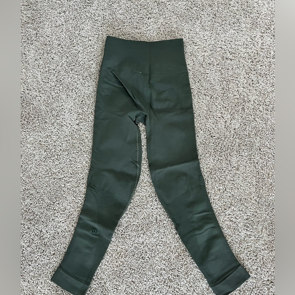 Compression Crop Legging - image 1